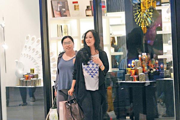 hong nhan khien 2 ty phu trung quoc pha san: dep mai o tuoi 55 nho dau? - 2