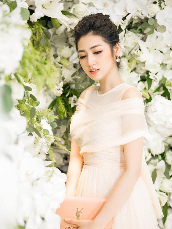 chi voi 26 ngan dong, a hau tu anh da co the nuoi duong lan da trang min nhu tuyet - 3