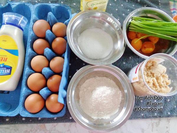 Cách làm bánh bông lan trứng muối mềm thơm, ngon ngậy, ăn là mê - 2