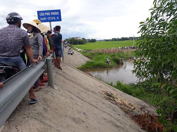 tin tuc 24h: dien bien moi vu co gai tre coi do boi ra giua song to lich nhay mua - 2
