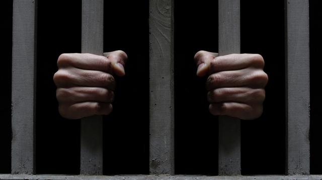 loat nu cai nguc "quan he" voi tu nhan trong trai giam gay soc o uc - 1