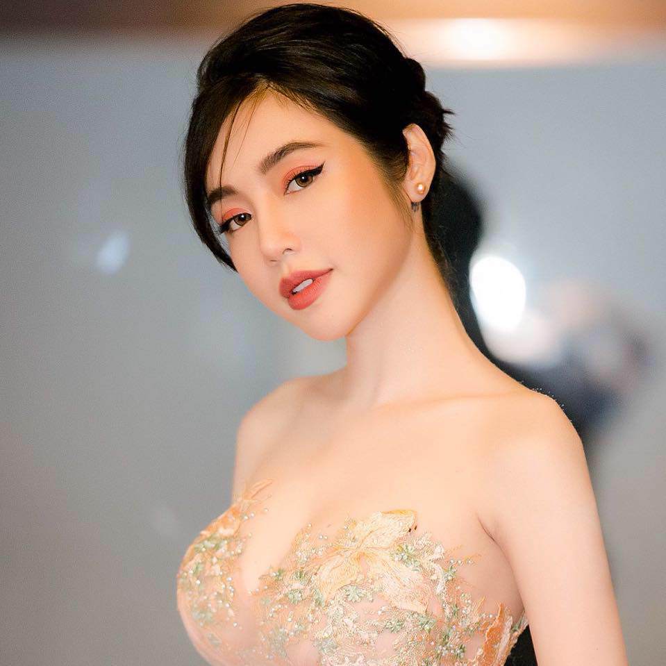 da tim ra nhan vat chiu kho hoa trang nhat showbiz viet, 365 ngay deu la 365 le halloween - 9
