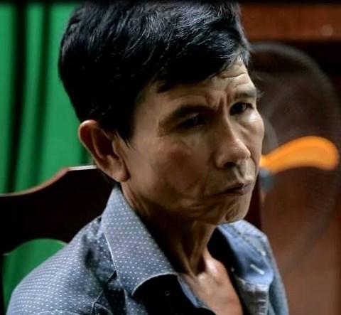 loi khai bat ngo cua nghi can sat hai be gai 11 tuoi, giau xac trong chau - 2