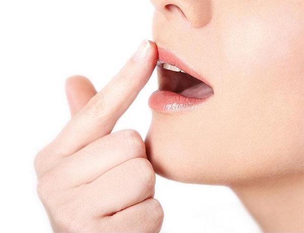 hom nay, nguy anh lac "thi pham" cho chi em cach danh son long moi hot nhat hau cung - 13