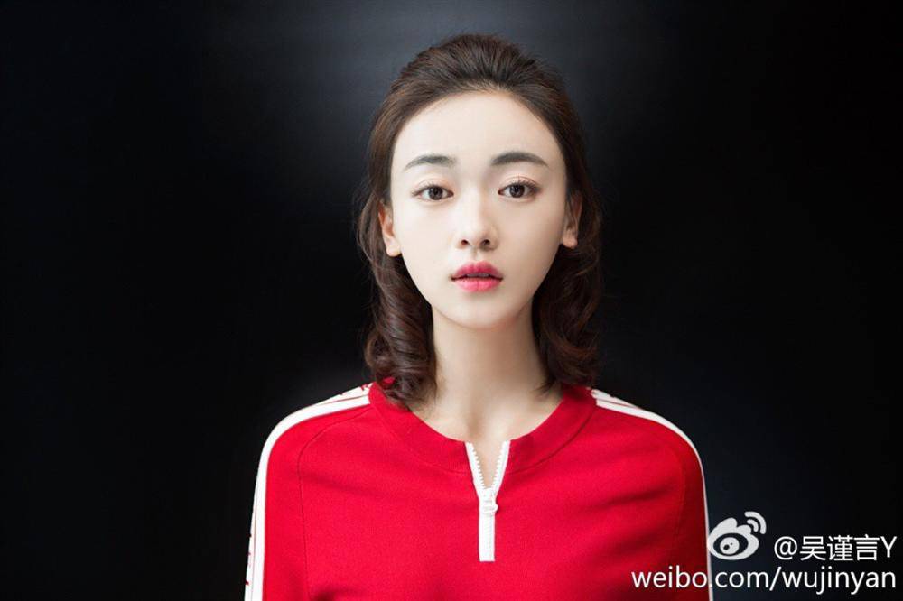 nhan sac can gan ca hau cung nhu nguy anh lac ma cung bi loi nay "dim" the tham - 3