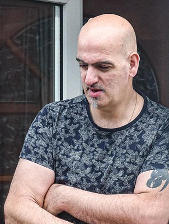 hao huc cho bo anh cuoi, cap doi soc nang khi nhiep anh toan chup nguc va mong phu dau - 8