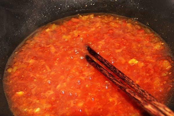 Cách làm món cá thu sốt cà chua đậm đà, bao nhiêu cơm cũng hết - 5