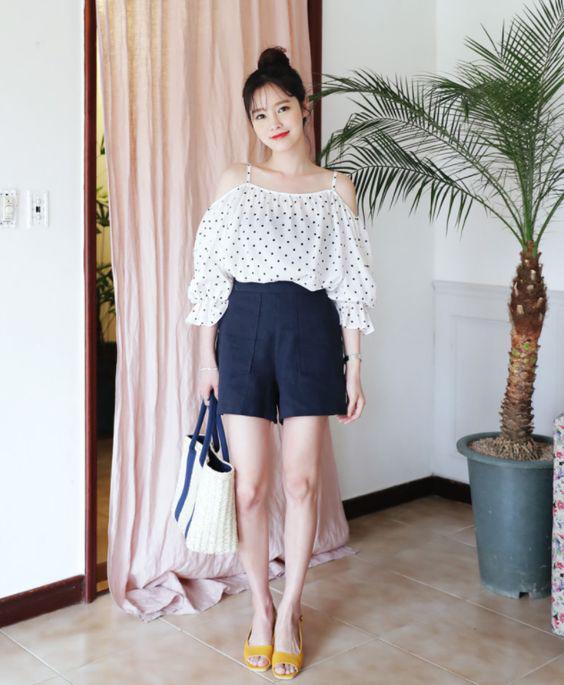 Dù mặc váy hay quần short chị em nên chú ý những điều này để style hè thật  sang chảnh  Báo Phụ Nữ Việt Nam