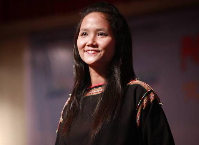 dang anh toc dai nu tinh, h'hen nhan duoc "mua loi khen" tu nguoi ham mo - 3