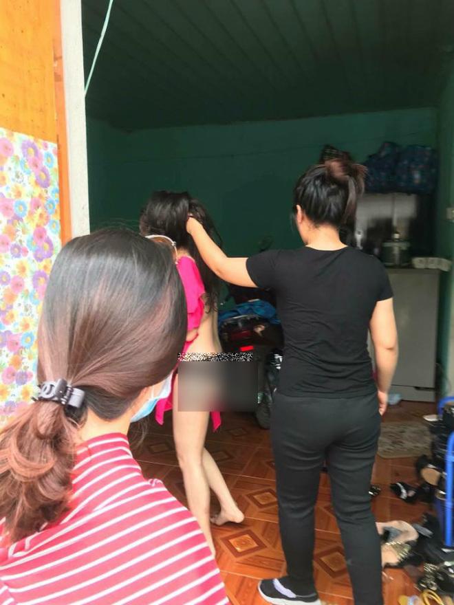 hotgirl bi cat toc, xe quan ao, bat doc mat khau dien thoai vi nghi cap bo voi dai gia - 3