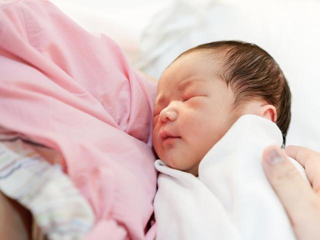 Kết quả hình ảnh cho Cẩm nang chÄm sóc trẻ dưá»i 1 tuá»i