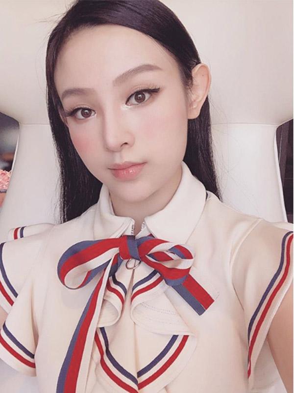 chi em hoi huyen baby tra loi: "nhan sac minh chinh la tham my nhung khong he nho dao keo" - 9