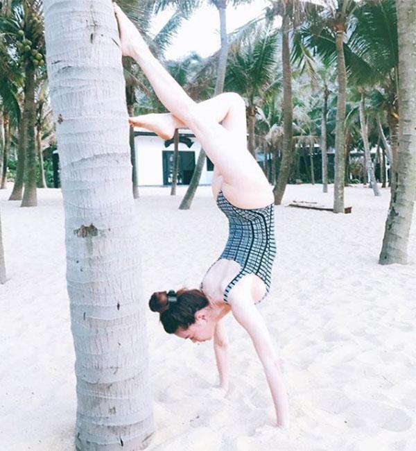 khoe tron 3 vong cung bikini, ho ngoc ha van thua suc goi cam du can tuoi tu tuan - 7