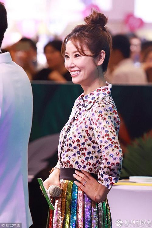 lai them 1 lan lam tam nhu lo anh bi dim hang, xau den muc 'khong ngoc dau len noi" - 3