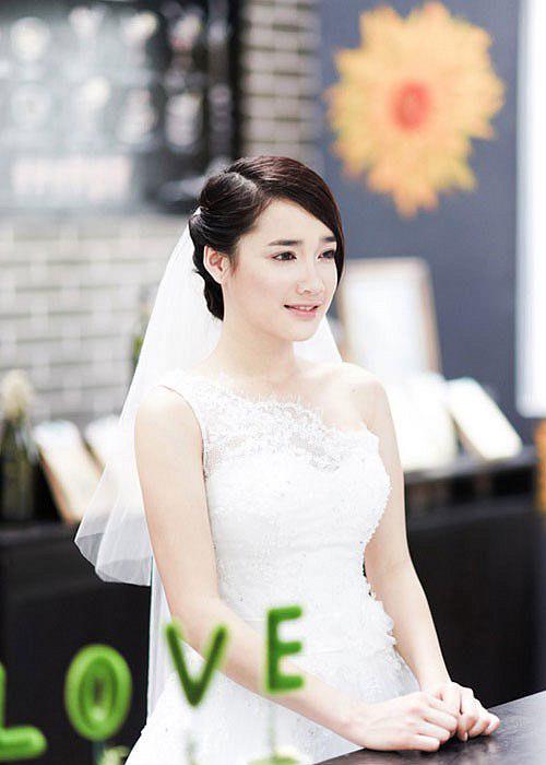 chuan bi len xe hoa vao thang 9, co dau nha phuong se chon phong cach trang diem nao? - 11