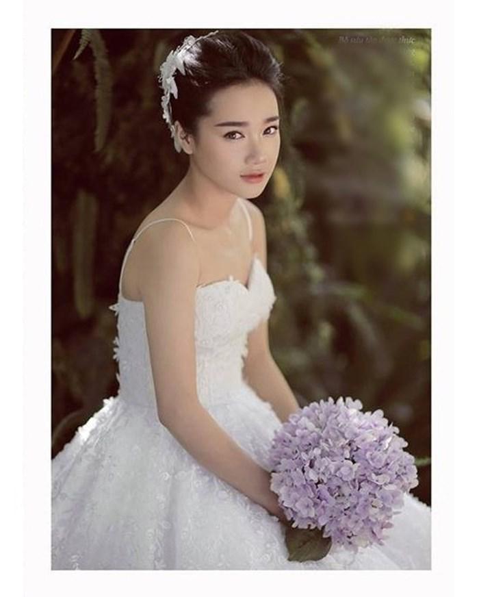 chuan bi len xe hoa vao thang 9, co dau nha phuong se chon phong cach trang diem nao? - 7