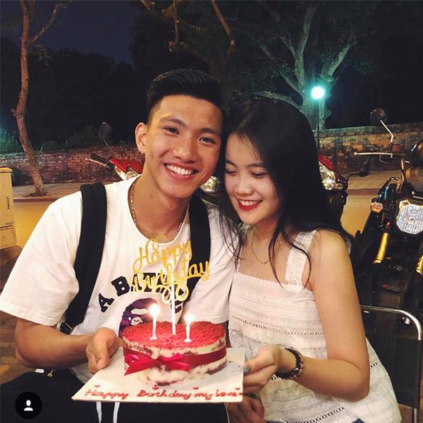 nhan sac khong ai thua ai cua nhung bong hong xung quanh cac cau thu u23 viet nam - 10