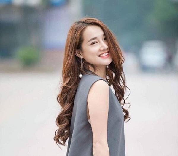 mat khong chuan v-line nhung nha phuong la minh chung dep bat chap moi kieu toc - 17