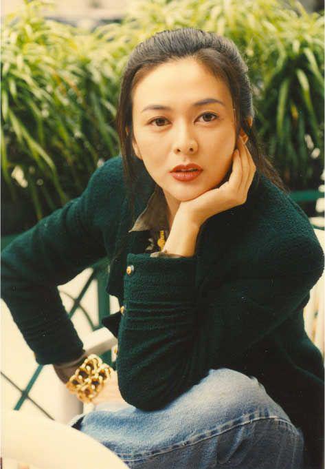nhung nu hoang sac dep vang bong mot thoi lang giai tri chau a va phan doi "hong nhan" - 6