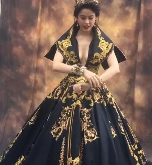 sao viet va nhung khoanh khac lo nguc xap xe chi muon... giau nhem di - 17