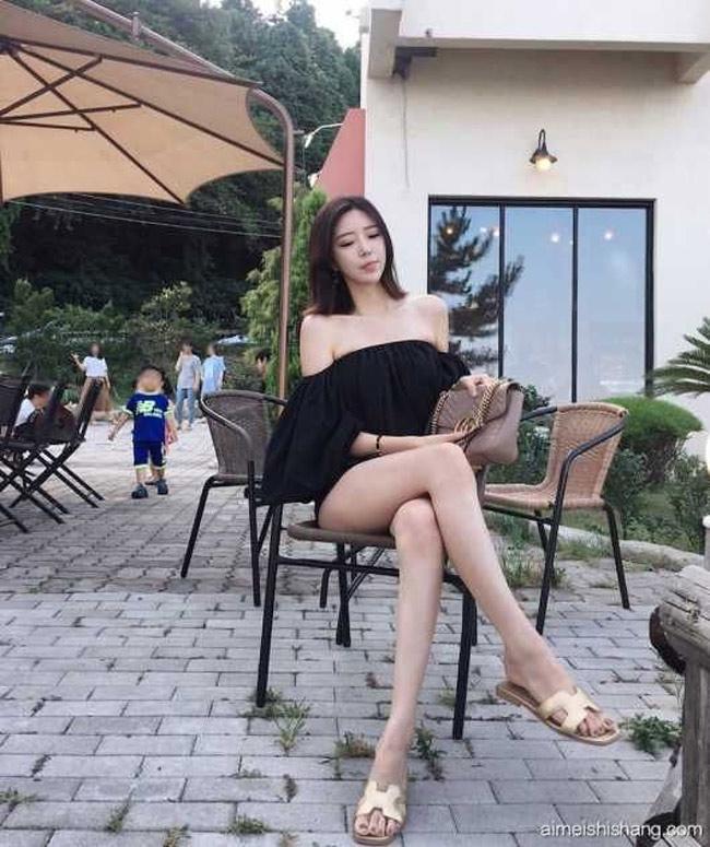 "hot girl 700 ty dong" chup x-quang de chung minh khong bom nguc - 9