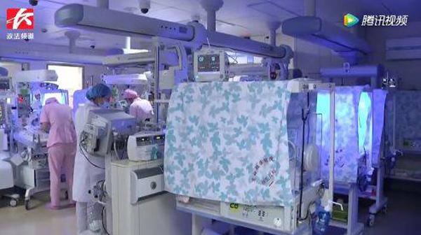 san phu ti hon cao 1m1, nang 21kg sinh con nang toi 3,9kg khien ai cung ngo ngang - 3