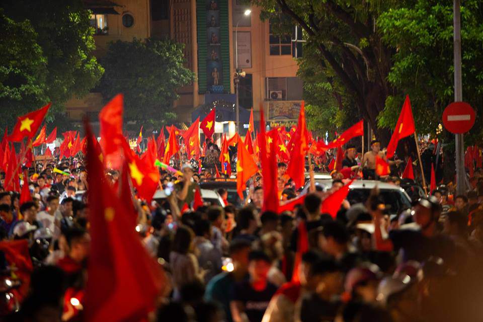 bo cau thu van toan: “toan ghi ban thang, toi mung den roi nuoc mat” - 2