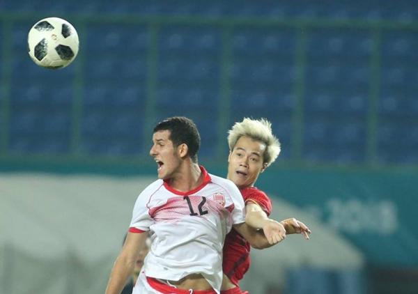 chi em cong nhan khong, toc bach kim cua van toan chac chan la mau hot nhat 2018! - 8