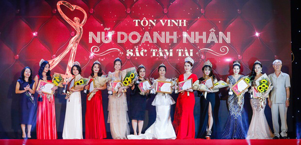 kosxu - nha tai tro vang cua le ton vinh nu doanh nhan sac tam tai 2018 - 8