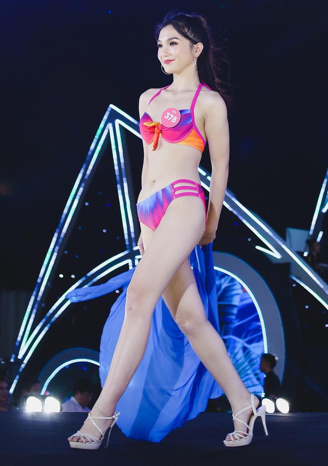 nga ngua voi so do 3 vong cua cac thi sinh hhvn 2018 khi khong co photoshop tro giup - 12