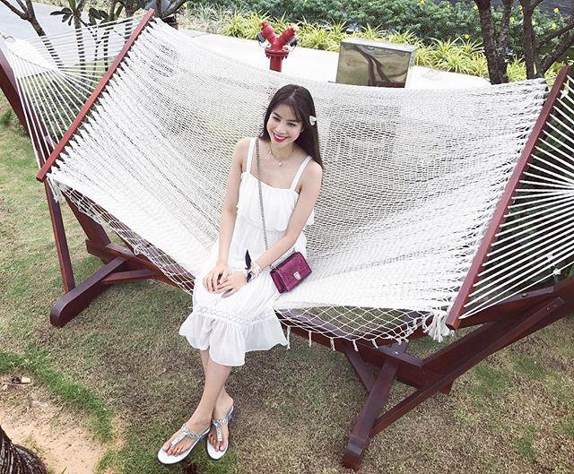 tim diem khac nhau giua loi trang diem ngay thuong va di tiec cua pham huong, ha ho, ngoc trinh - 9