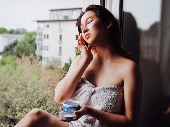 tram tro truoc ve dep nong bong cua dai tieu thu hoi con nha giau chau a - 3