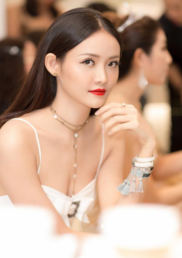 truong my nhan: “nhan sac cua toi gio da xung tam voi ten goi” - 1