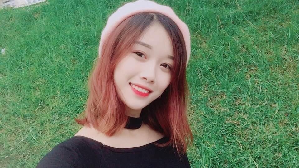 it ai biet ve ban gai 3 nam cua van toan: mat to tron, mat xinh xan nhu hotgirl! - 7