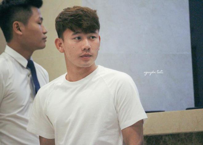 chi em vao ma xem nhan sac soai ca cua chang trai vua sut tung luoi han quoc tai asiad! - 3