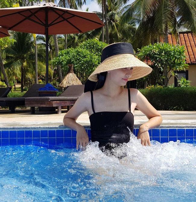 khoe dang duoi nang he, ban gai van toan, van thanh, duy manh khien nguoi ham mo phai tram tro! - 17