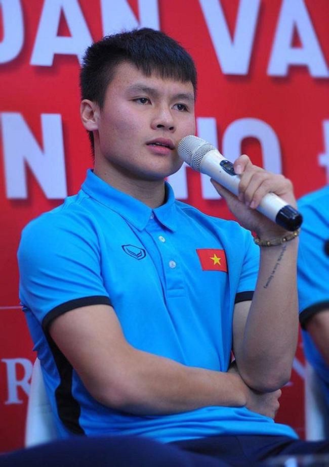 ai la cau thu co mai toc, hinh xam... "chat" nhat u23 viet nam? - 10