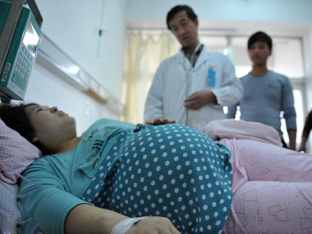 Mang thai khỏe mạnh, mẹ xót xa mất con sau sinh 10 ngày vì lỗi của mình