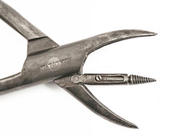 khong the tin rang 12 dung cu y te dang so nay tung duoc su dung tren con nguoi - 3