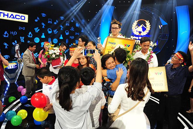 bang thanh tich ai cung phai ne cua chang trai hoang cuong - nha vo dinh olympia 2018 - 1