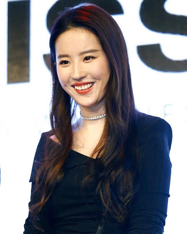 than tien ti ti chau a mot thoi: nguoi thang hang nhan sac, nguoi chang ai nhan ra - 10