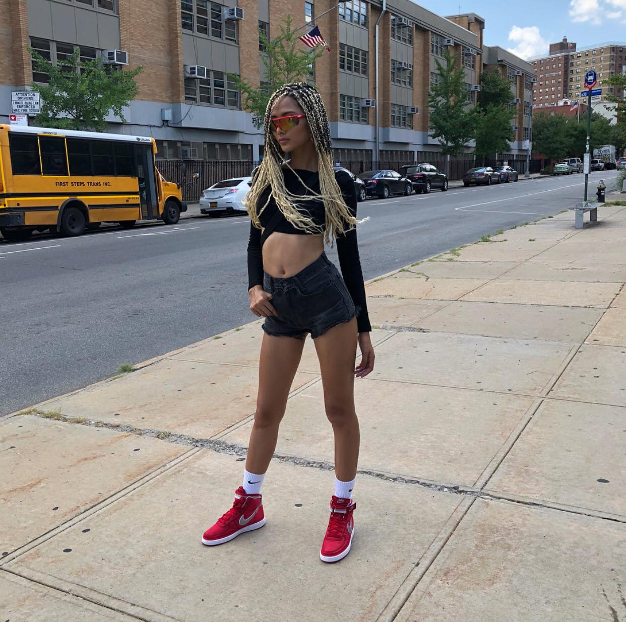 hoang thuy - mai ngo: cung mot kieu toc, mot mau da nhung hai so phan - 4