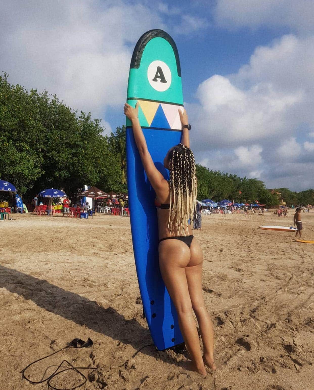 hoang thuy - mai ngo: cung mot kieu toc, mot mau da nhung hai so phan - 5