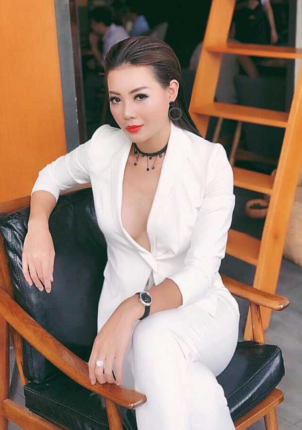 it ai biet "lan cave" trong quynh bup be so huu hinh the cuc hot, tung dang quang a hau - 9