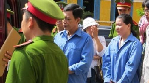 ly ky hanh trinh giai cuu be 3 thang tuoi va cuoc dau tri voi cap doi bat coc - 2