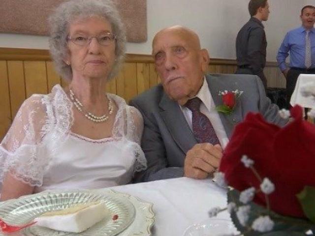 Tâm sự xúc động của chú rể 95 tuổi làm đám cưới với cô dâu 81 tuổi