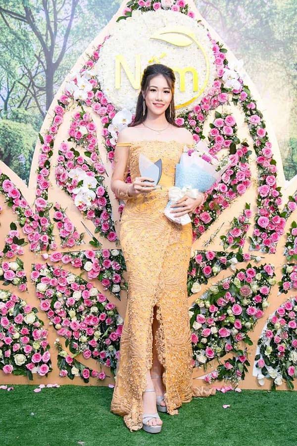 nu doanh nhan thanh dat va cau chuyen giam can sau sinh - 1