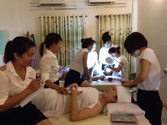 gd samlv spa – nguoi co “ban tay phu thuy” giup chi em tim lai ve dep tu tin - 3