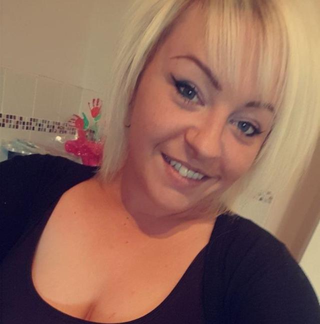 be gai 3 tuoi ngay tho gam banh my de song sot ben canh thi the me suot 4 ngay - 1