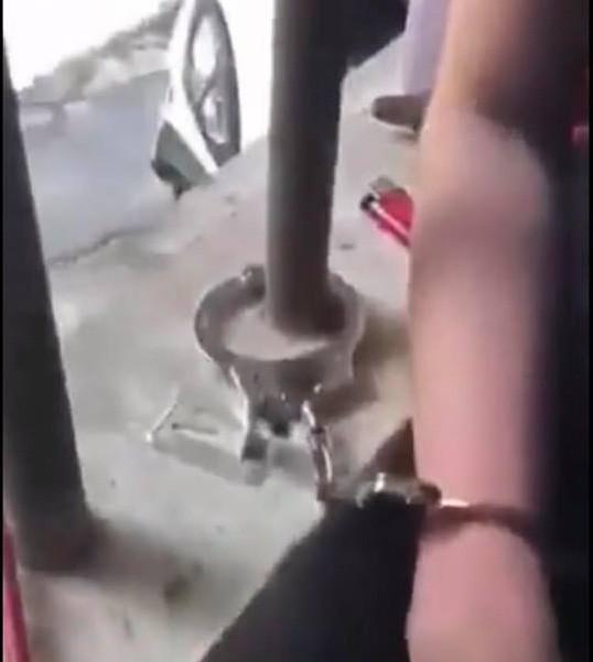 hotgirl bi nguoi yeu la thieu uy cong an cong tay tai phong tro xon xao mxh - 2